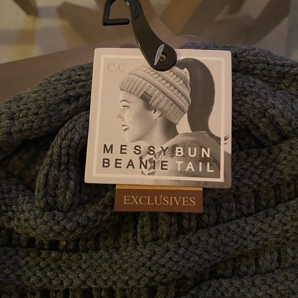 Beanie - Picture 3 of 3